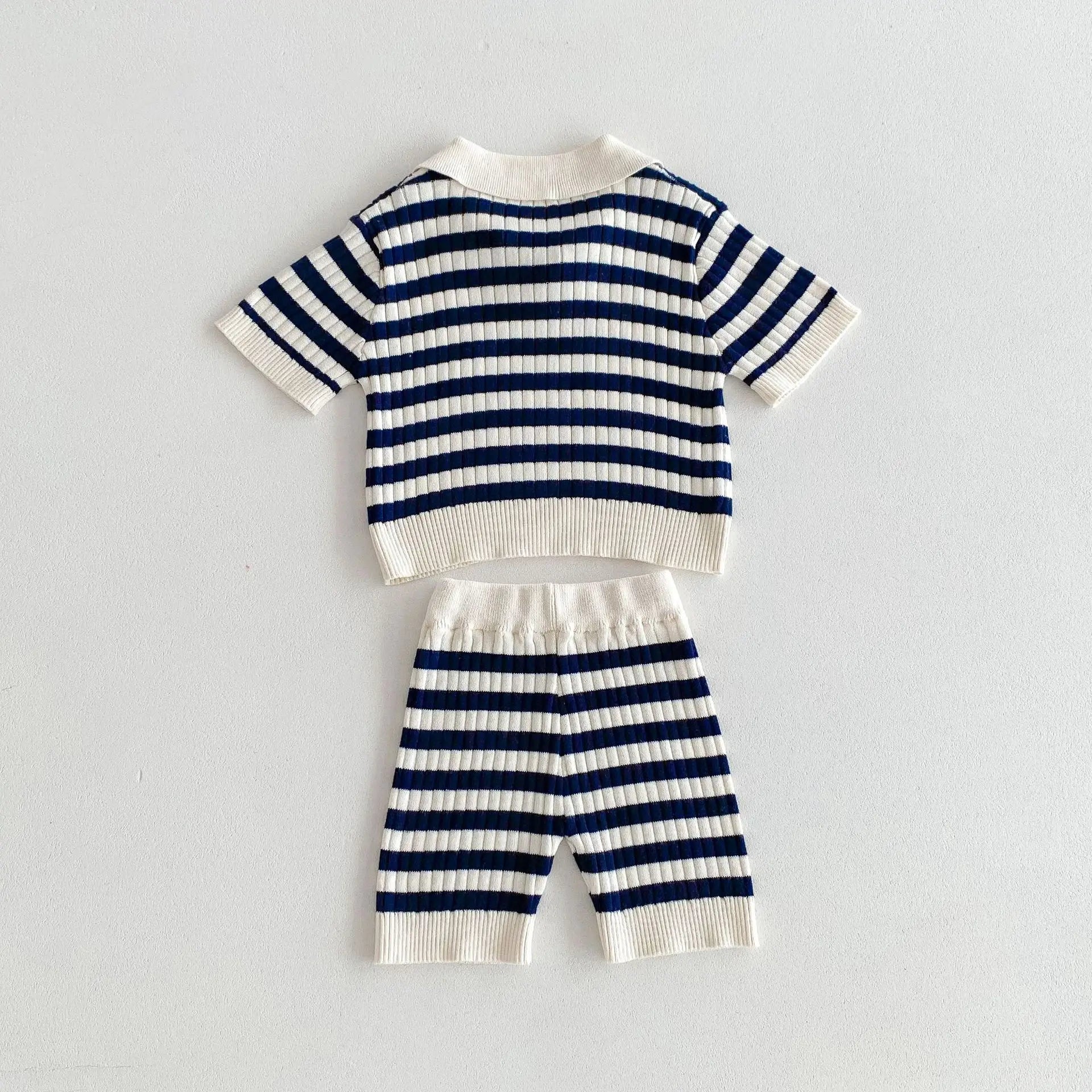 חליפת פסים אלגנט- קוני